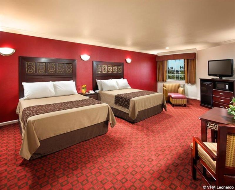 Studio Inn & Suites At Promenade Downey Eksteriør billede